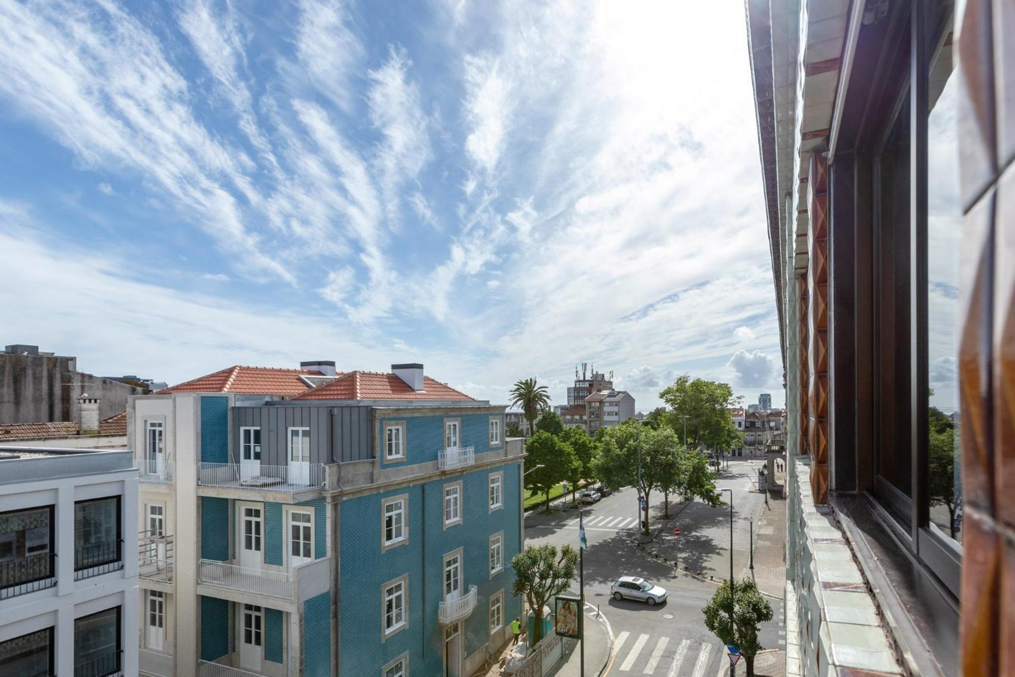 ! Luminous 2Br Top Floor ! Praca Da Republica Porto Zimmer foto